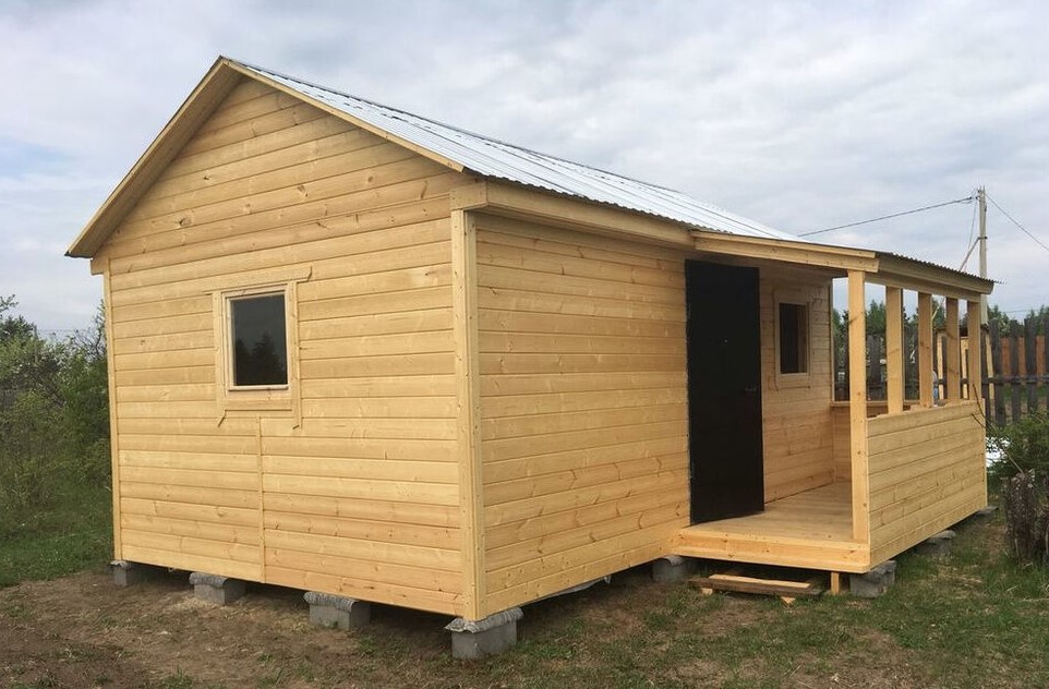 Каркасный дачный дом для сезонного проживания